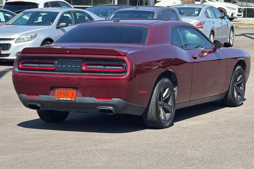 Octane Red Pearlcoat 2018 Dodge Challenger SXT