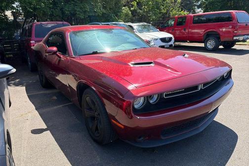 Octane Red Pearlcoat 2018 Dodge Challenger SXT