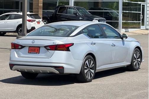 2021 Nissan Altima 2.5 SV
