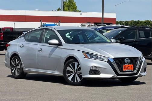 2021 Nissan Altima 2.5 SV