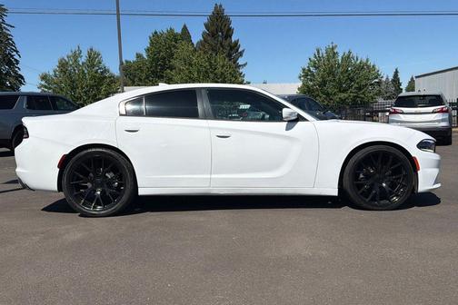 Bright White Clearcoat 2016 Dodge Charger SXT