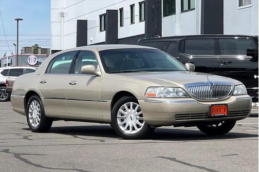 2006 Lincoln Town Car Signature