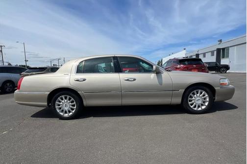 2006 Lincoln Town Car Signature