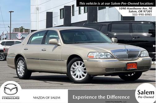 2006 Lincoln Town Car Signature