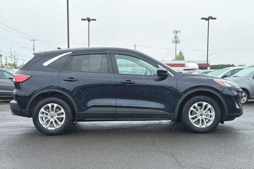 Blue Metallic 2021 Ford Escape SE