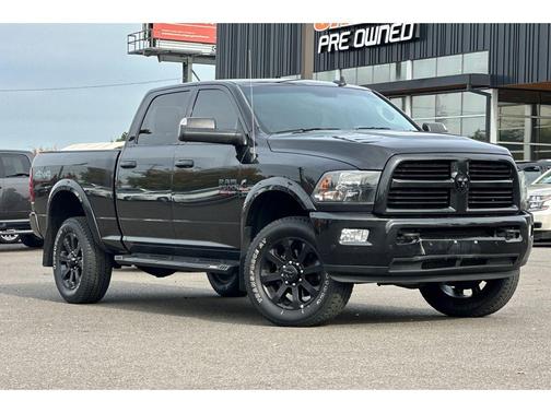 2017 RAM 2500 Big Horn Crew Cab 4x4 6'4' Box
