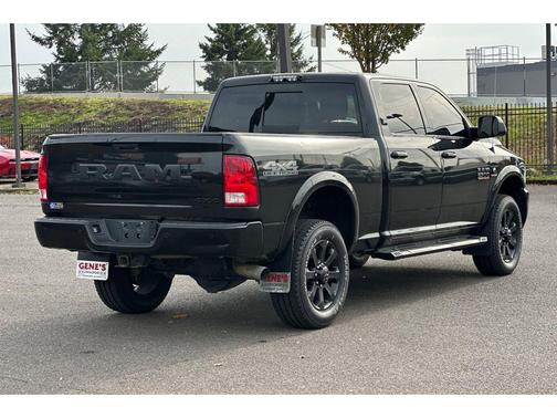 2017 RAM 2500 Big Horn Crew Cab 4x4 6'4' Box