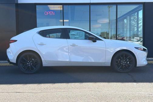 Snowflake White Pearl Mica 2026 Mazda Mazda3 AWD