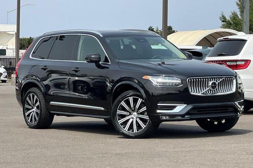 Onyx Black Metallic 2023 Volvo XC90 B5 Plus