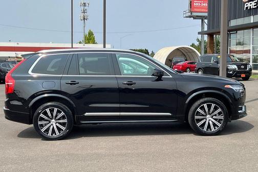 Onyx Black Metallic 2023 Volvo XC90 B5 Plus