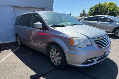 Billet Silver Metallic Clearcoat 2014 Chrysler Town & Country Touring
