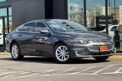 Gray Metallic 2018 Chevrolet Malibu LT