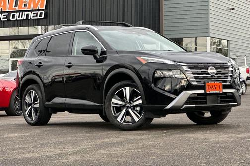 Super Black 2025 Nissan Rogue SL
