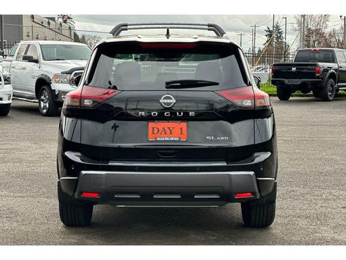 2025 Nissan Rogue SL