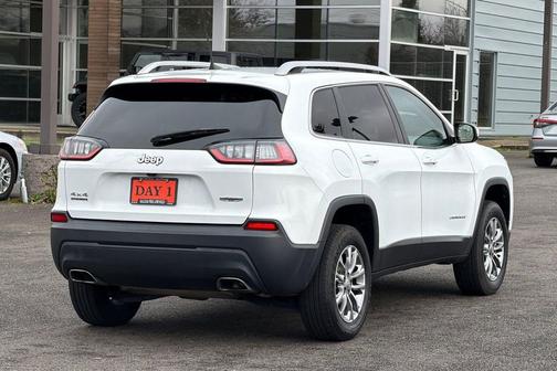 Bright White Clearcoat 2019 Jeep Cherokee Latitude Plus