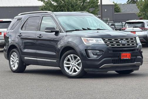 Quartz Metallic 2017 Ford Explorer XLT