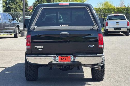 Black Clearcoat 2004 Ford F-250 Lariat