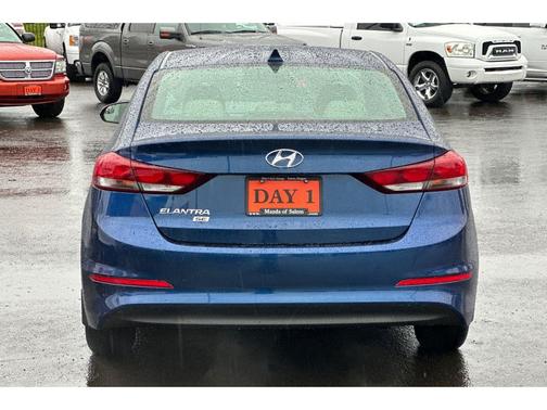 2018 Hyundai ELANTRA SE