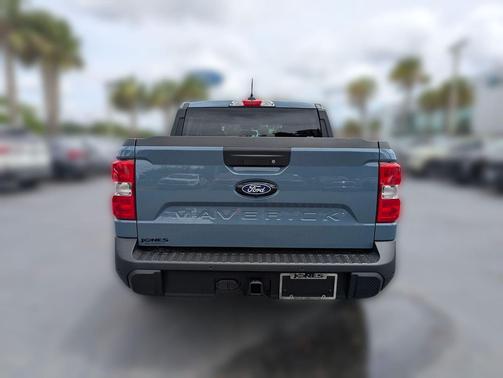 Azure Gray Metallic Tri-Coat 2026 Ford Maverick XLT