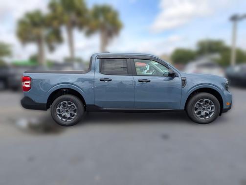 Azure Gray Metallic Tri-Coat 2026 Ford Maverick XLT