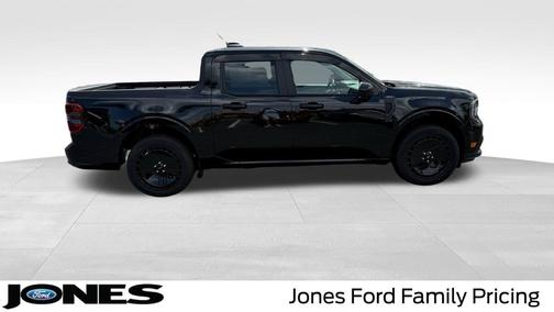 Shadow Black 2025 Ford Maverick Lobo High