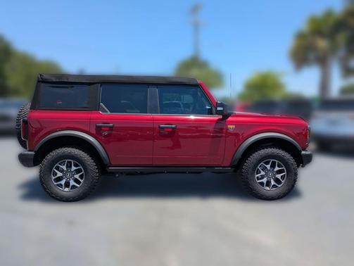 Ruby Red Metallic Tinted Clearcoat 2025 Ford Bronco Badlands