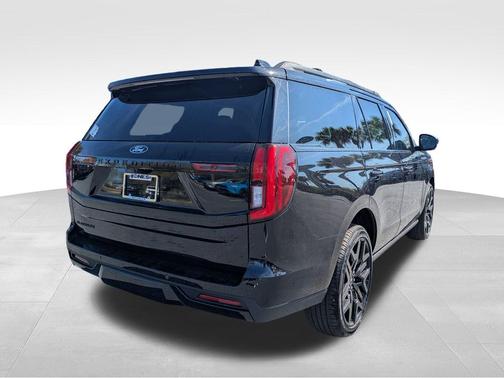 Agate Black Metallic 2026 Ford Expedition Platinum