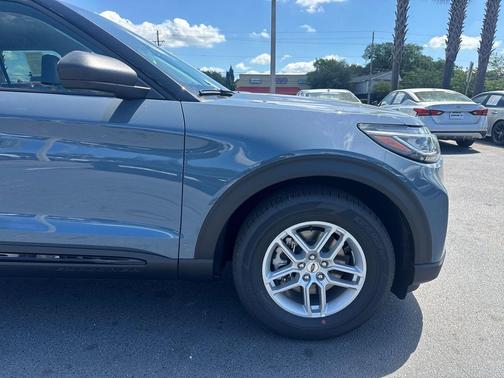 Vapor Blue Metallic 2026 Ford Explorer Active