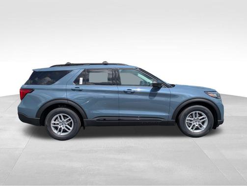 Vapor Blue Metallic 2026 Ford Explorer Active