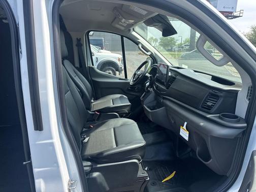 Oxford White 2026 Ford Transit-250 Base