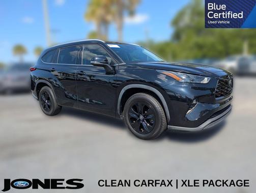 Midnight Black Metallic 2022 Toyota Highlander XLE