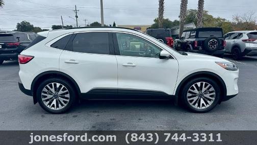 2020 Ford Escape TITANIUM