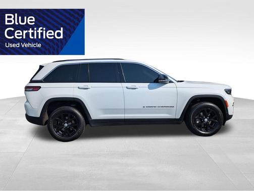 Bright White Clearcoat 2023 Jeep Grand Cherokee Limited