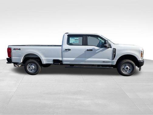 Oxford White 2026 Ford F-250 XL