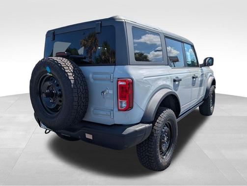 Avalanche Gray 2026 Ford Bronco Big Bend