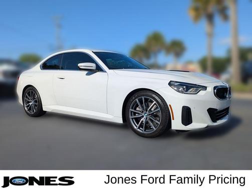 Alpine White 2022 BMW 230 i