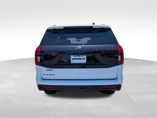 Oxford White 2025 Ford Expedition Platinum
