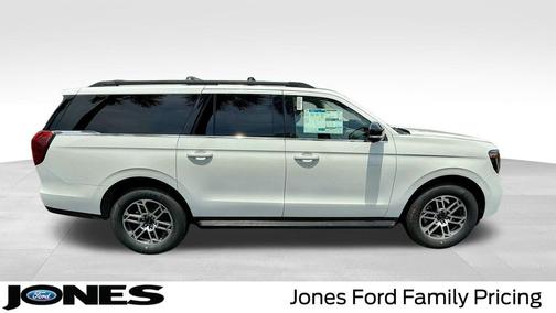 Star White Metallic Tri-Coat 2025 Ford Expedition Max Active 4x2