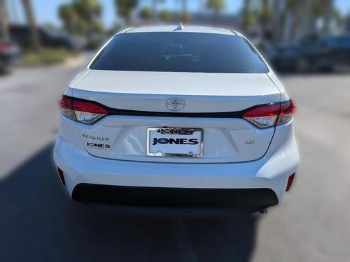 Wind Chill Pearl 2026 Toyota Corolla LE