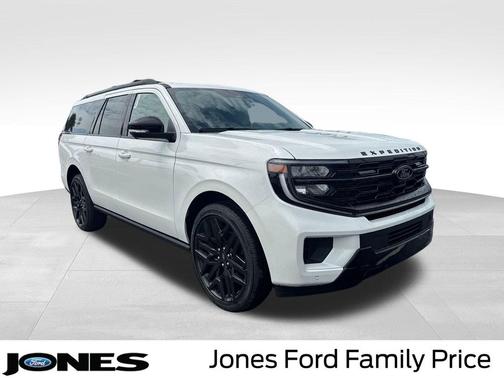 Star White Metallic Tri-Coat 2026 Ford Expedition Max Platinum