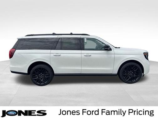 Star White Metallic Tri-Coat 2026 Ford Expedition Max Platinum