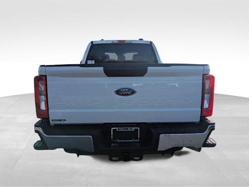 Oxford White 2026 Ford F-250 XL