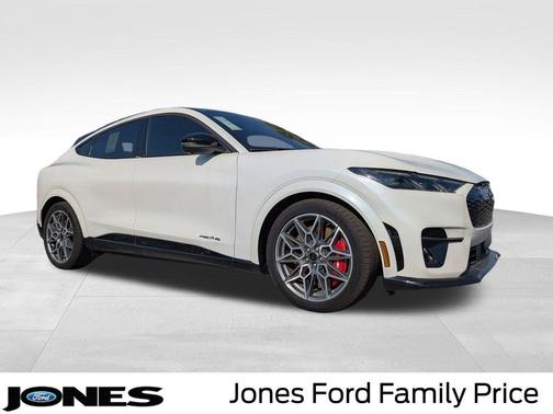Star White Metallic Tri-Coat 2025 Ford Mustang Mach-E GT