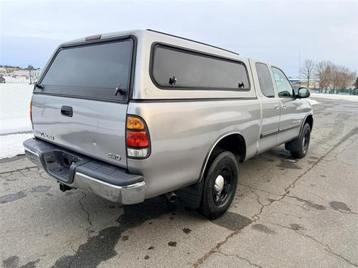 2004 Toyota Tundra SR5