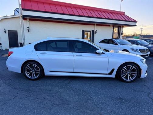 2018 BMW 750 I