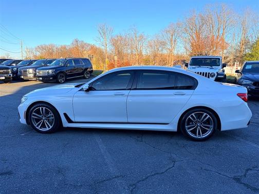 2018 BMW 750 I