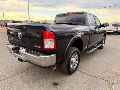 2020 RAM 2500 Big Horn Crew Cab 4X4 6'4' Box