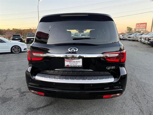 2018 INFINITI QX80 Base