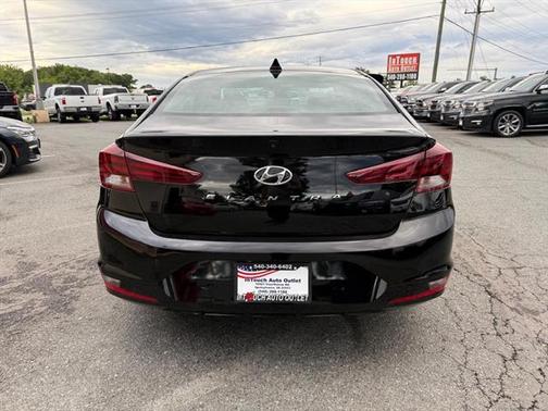 2019 Hyundai ELANTRA SEL