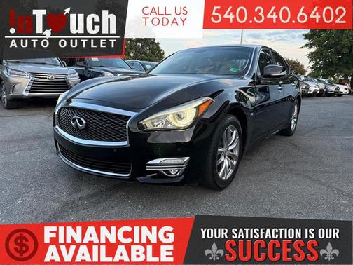 2015 INFINITI Q70 3.7